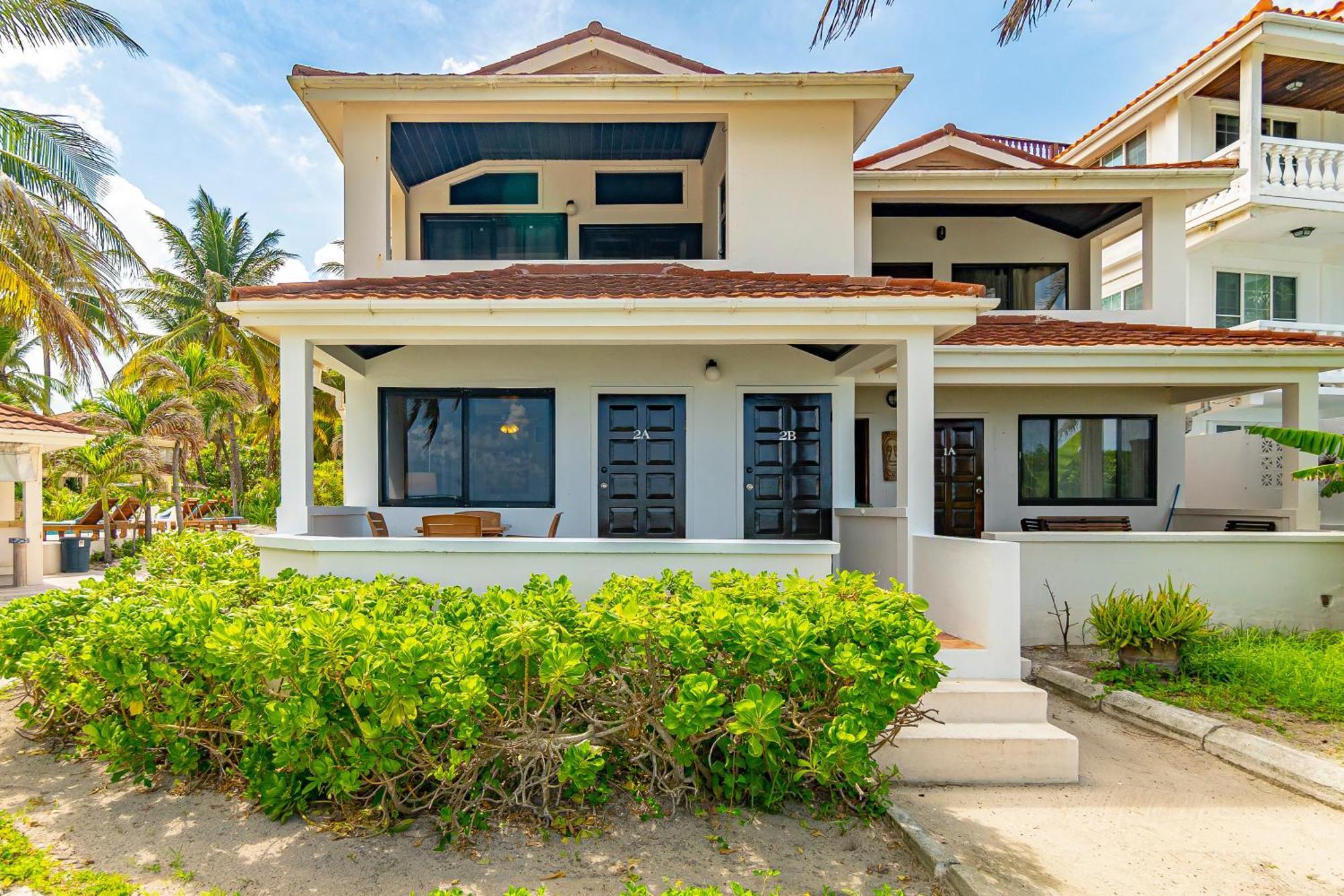 Tradewinds Paradise Villas San Pedro  Exteriör bild