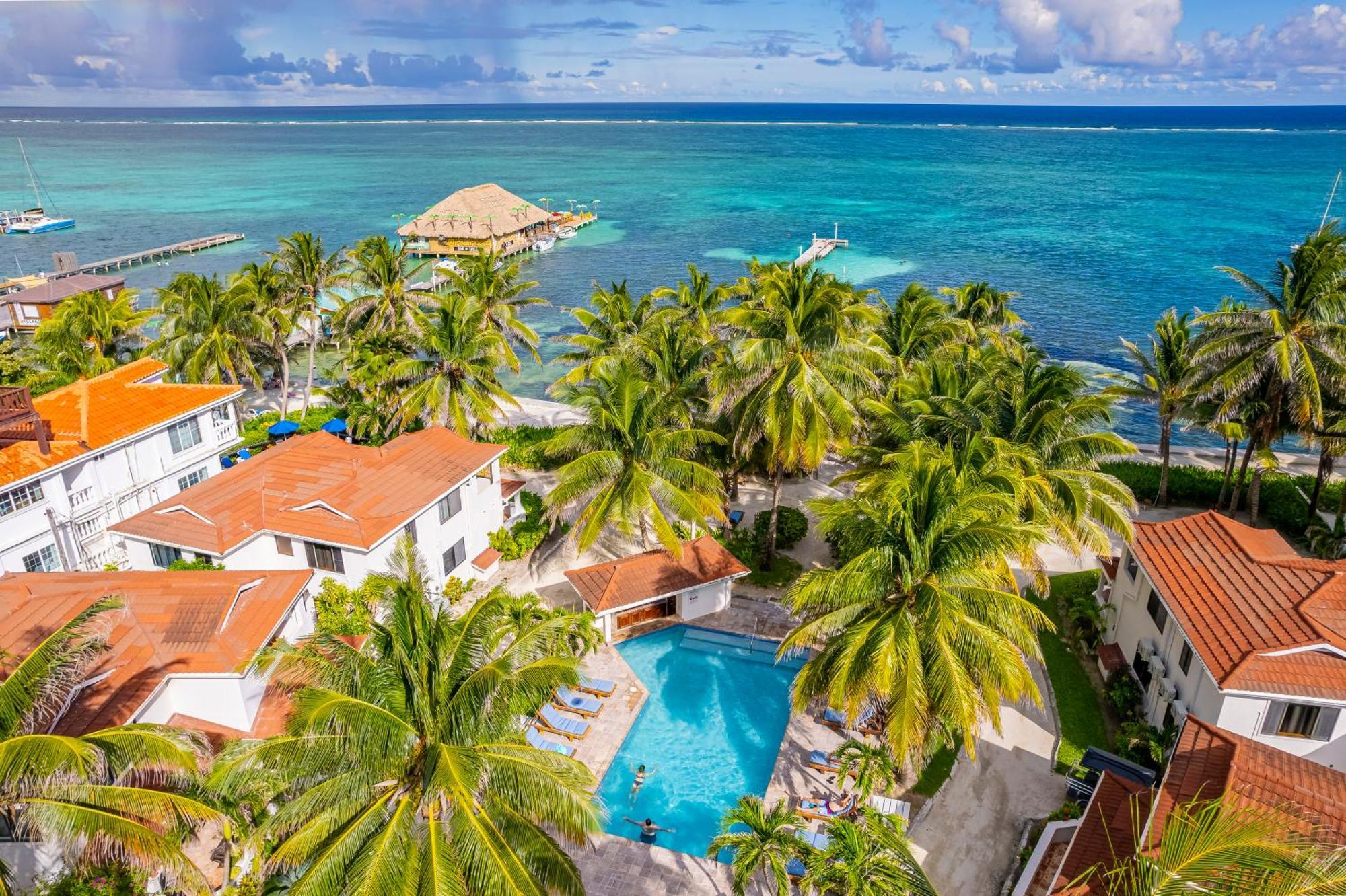 Tradewinds Paradise Villas San Pedro  Exteriör bild