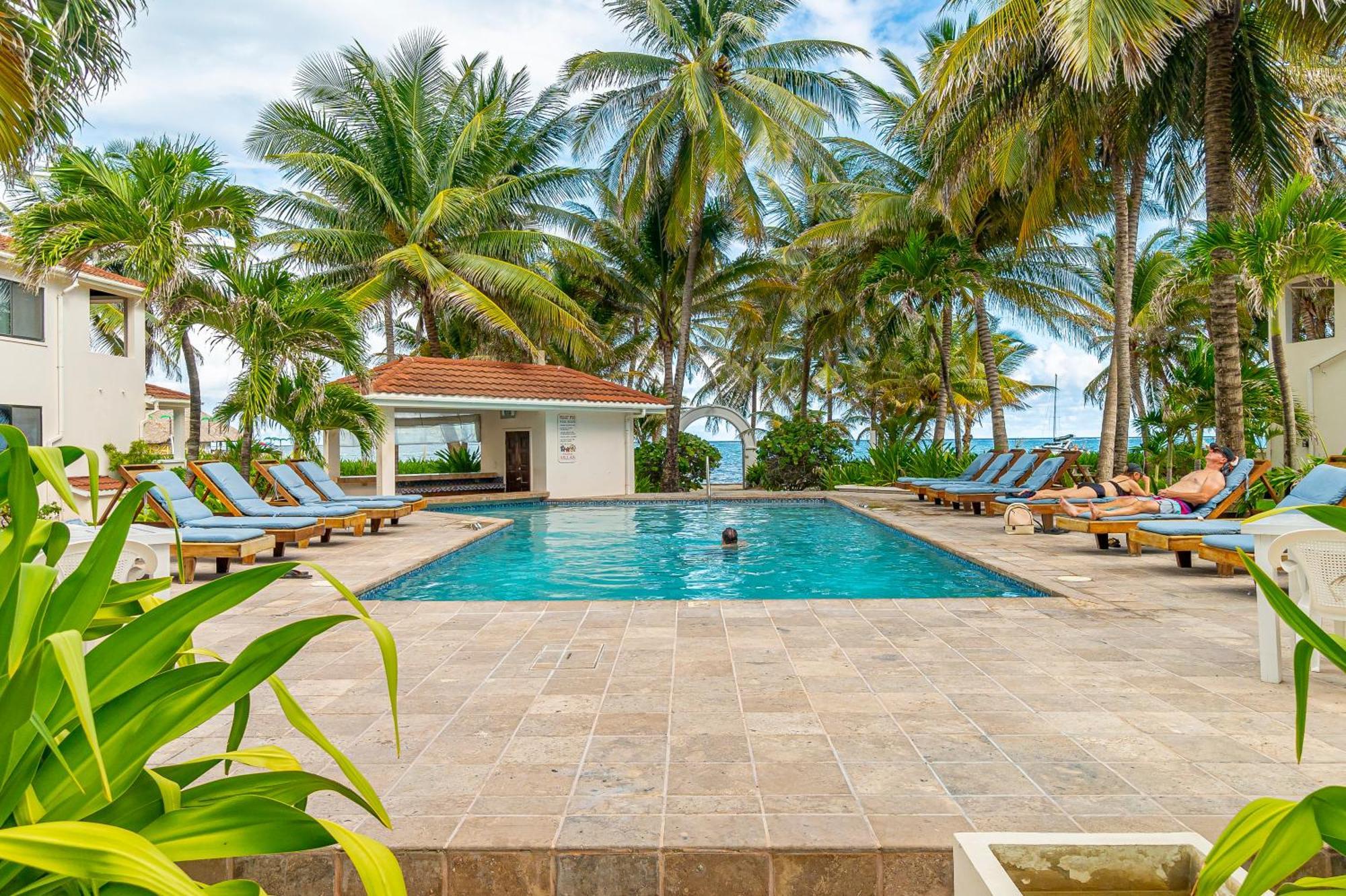 Tradewinds Paradise Villas San Pedro  Exteriör bild